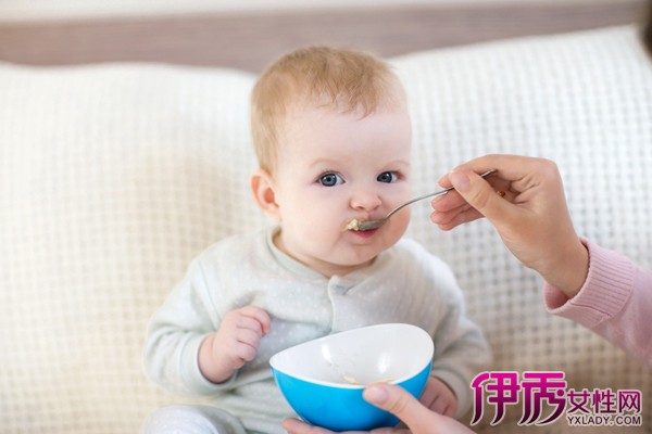 五个月宝宝可以喝葡萄糖水吗？关于婴儿饮食的探讨