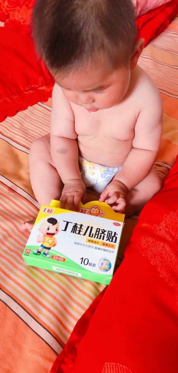 五个月宝宝能贴丁桂儿脐贴吗，关于婴幼儿用药的探讨